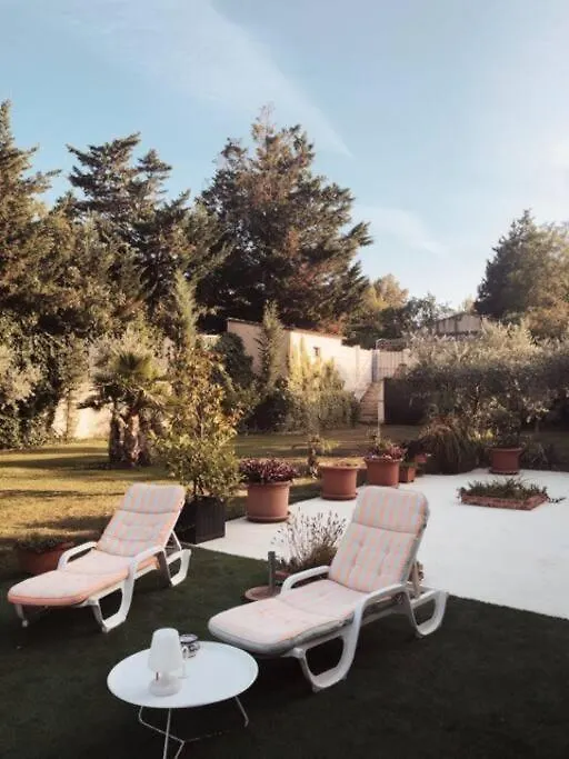 Villa Chrisalb 1 Aix-en-Provence 0*,
